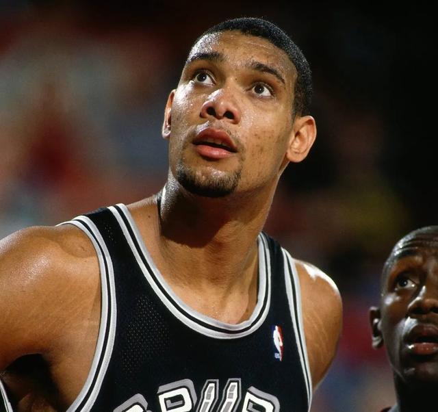 防守稳固的 防守稳固的