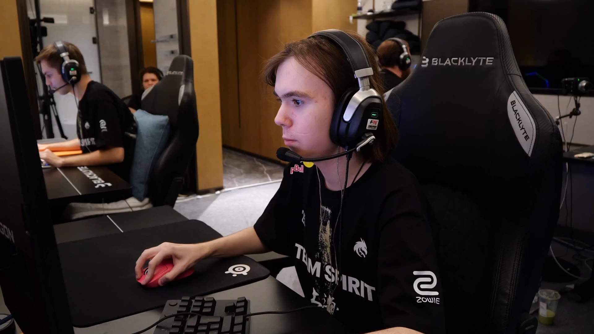 季已经越来 季已经越来